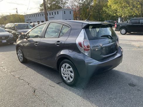 Used 2014 Toyota Prius C Two image 7