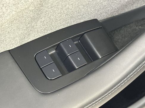 Used 2024 Tesla Model 3 Standard Range RWD image 27