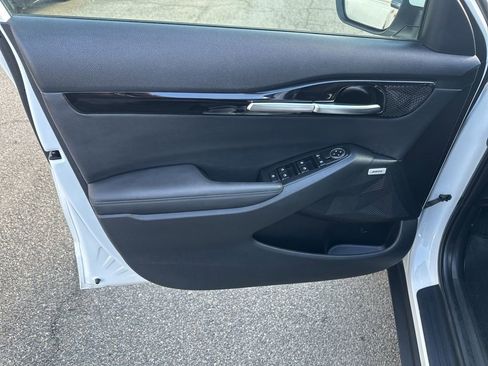 Used 2024 Kia Seltos SX image 8