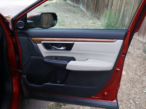 Used 2017 Honda CR-V Touring image 26