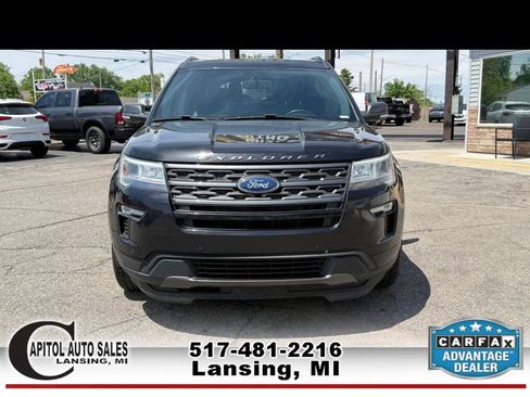 Used 2019 Ford Explorer XLT w/ Equipment Group 202A AWD/4WD image 3