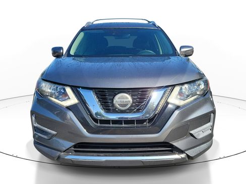 Used 2019 Nissan Rogue SV FWD image 2