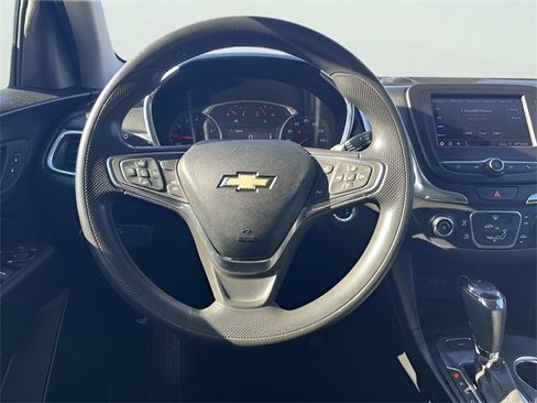 Used 2020 Chevrolet Equinox LT image 18