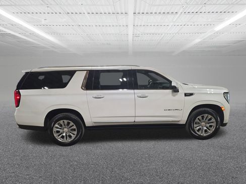Used 2024 GMC Yukon XL Denali image 5