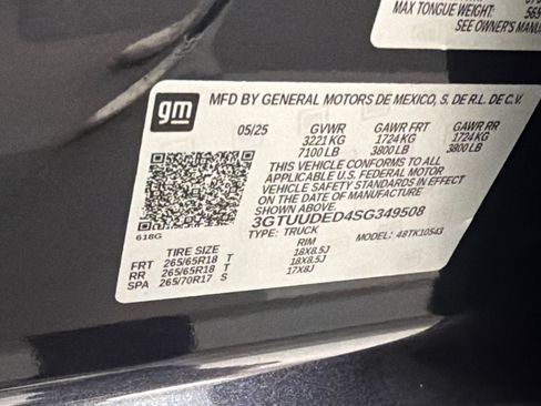 Used 2025 GMC Sierra 1500 SLT AWD/4WD image 18