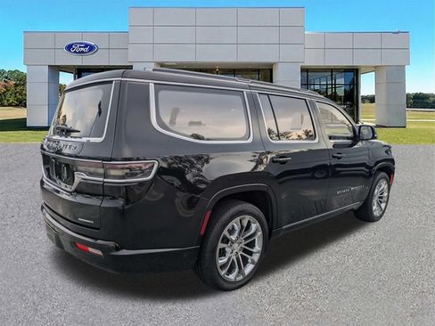 Used 2022 Jeep Grand Wagoneer Series II w/ Premium Group II AWD/4WD image 2