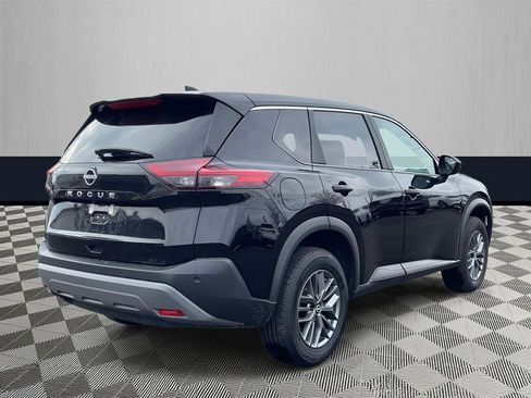 Used 2023 Nissan Rogue S image 5