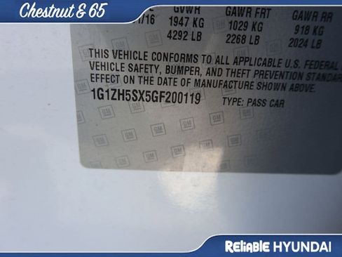 Used 2016 Chevrolet Malibu Premier w/ Driver Confidence Package II FWD image 25