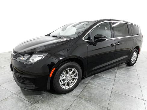 New 2026 Chrysler Voyager LX FWD image 4