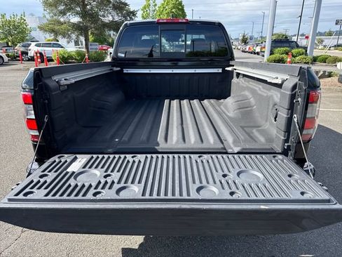Used 2022 Nissan Frontier SV AWD/4WD image 12