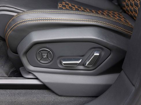 Used 2024 Lamborghini Urus S image 23