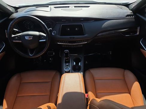 Certified 2023 Cadillac XT4 Sport AWD/4WD image 9