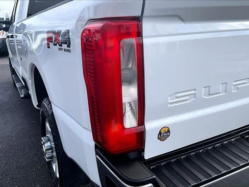 Used 2024 Ford F350 XLT w/ FX4 Off-Road Package image 32
