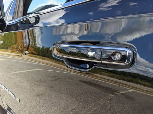 Used 2024 GMC Yukon Denali image 26