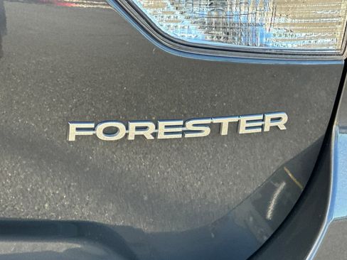 Used 2023 Subaru Forester Premium image 30