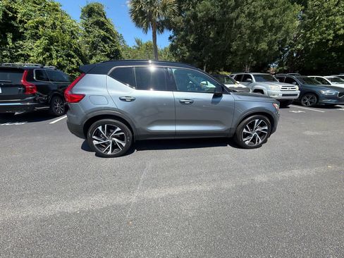 Used 2019 Volvo XC40 T5 R-Design AWD/4WD image 16
