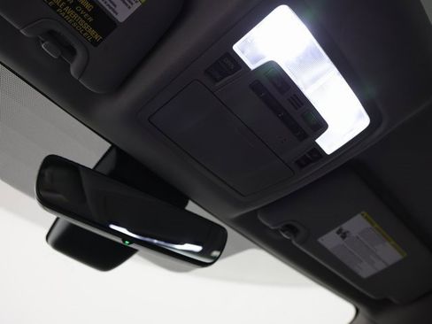 Used 2018 Toyota Highlander Limited image 20