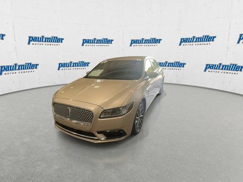 Used 2017 Lincoln Continental Select FWD image 4