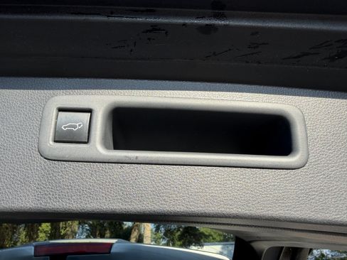 Used 2023 Toyota Highlander XSE FWD image 36