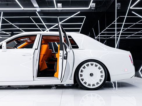 Used 2026 Rolls-Royce Phantom Sedan image 17