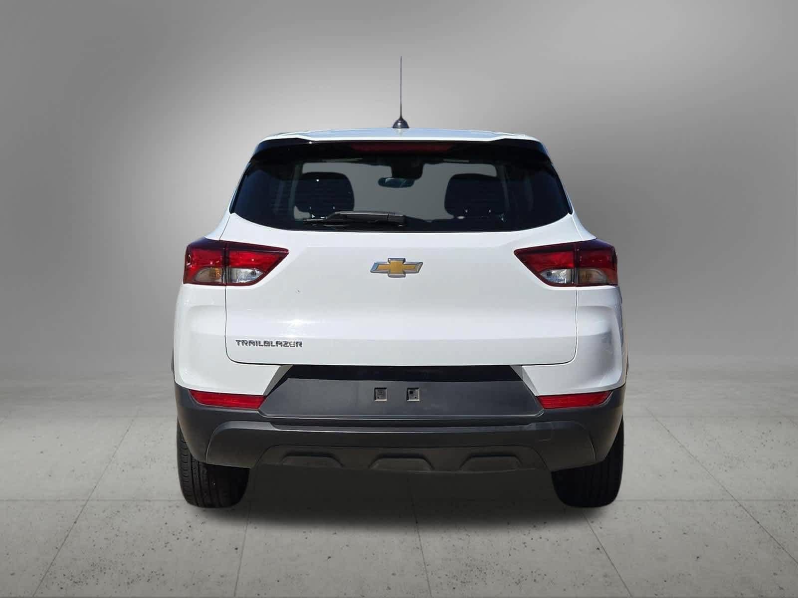 Used 2023 Chevrolet TrailBlazer LS FWD image 5