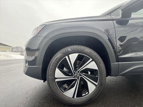 New 2026 Volkswagen Taos SE AWD/4WD image 10