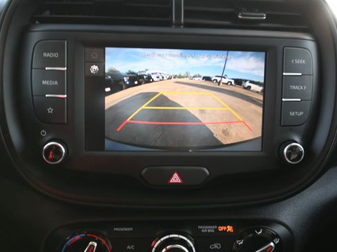 Used 2025 Kia Soul LX w/ LX Technology Package image 14