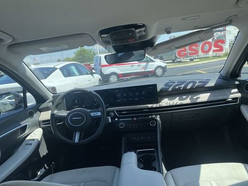 Used 2025 Hyundai Sonata SEL FWD image 38