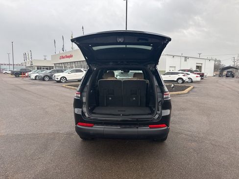 New 2025 Jeep Grand Cherokee L Limited w/ Black Appearance Package image 33