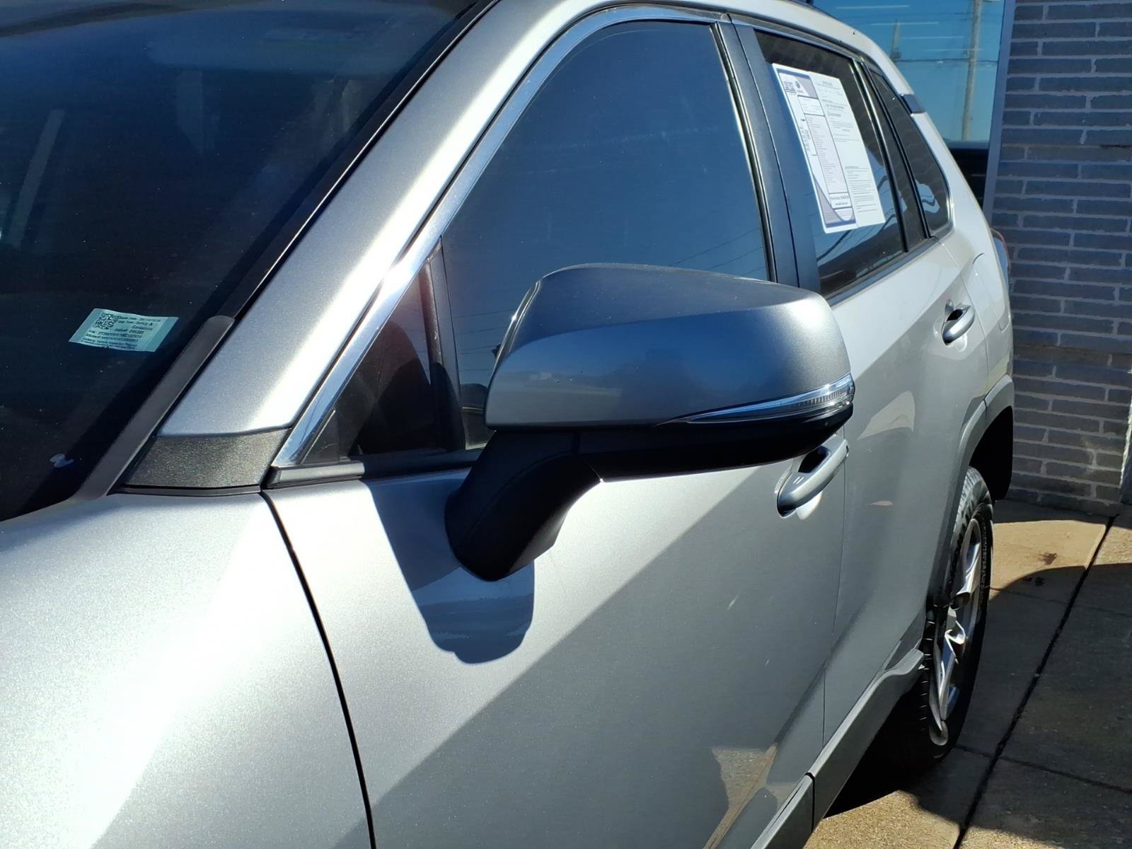 Used 2022 Toyota RAV4 XLE w/ Convenience Package FWD image 27
