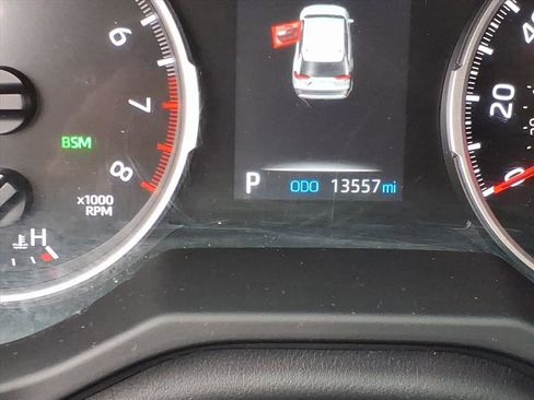 Certified 2022 Toyota RAV4 XLE image 7