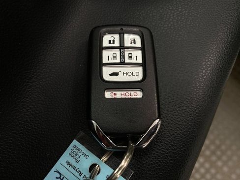 Used 2017 Honda Odyssey EX-L image 31