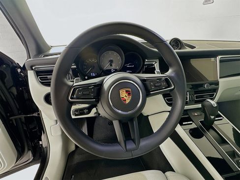 Used 2024 Porsche Macan S image 12