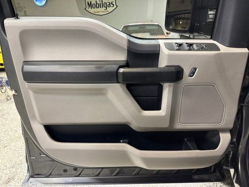 Used 2019 Ford F250 XL w/ STX Appearance Package image 21