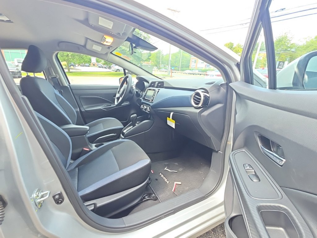 Certified 2025 Nissan Versa SV w/ Trunk Package FWD image 14