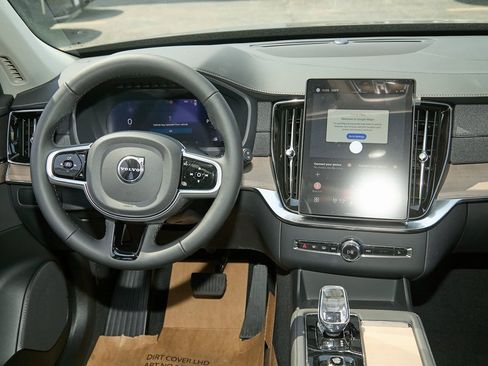 New 2025 Volvo XC90 B6 Plus w/ Protection Package image 22