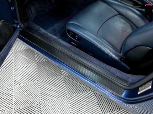 Used 1997 Porsche 911 Carrera RWD image 40