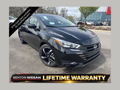 New 2025 Nissan Versa SR w/ Trunk Package