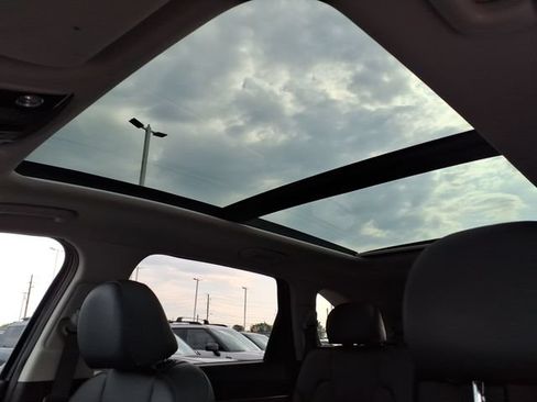 Used 2021 Kia Sorento S w/ Panoramic Sunroof Package FWD image 35