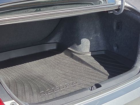 Used 2022 Honda Accord Touring image 9