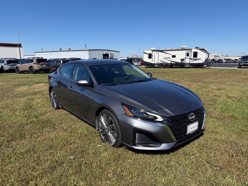 Certified 2024 Nissan Altima 2.5 SL FWD image 3