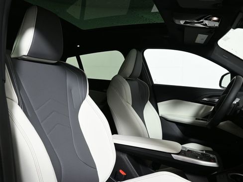 New 2026 BMW X2 xDrive28i w/ Technology Package image 34