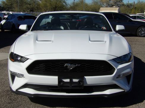 Used 2020 Ford Mustang Premium image 4
