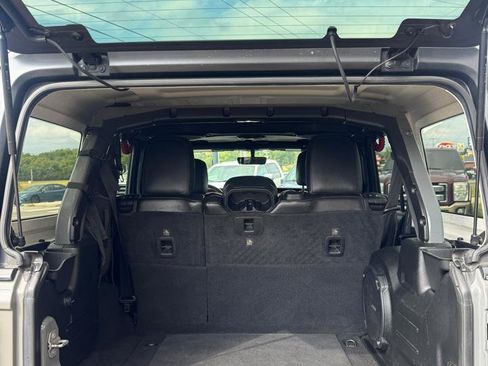 Used 2018 Jeep Wrangler Unlimited Rubicon AWD/4WD image 24