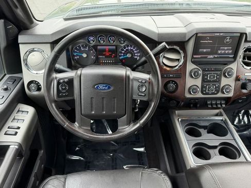 Used 2016 Ford F250 Lariat w/ Lariat Interior Package AWD/4WD image 12