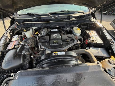 Used 2018 RAM 2500 SLT AWD/4WD image 9