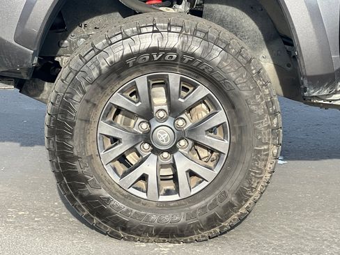 Used 2022 Toyota Tacoma SR5 image 25