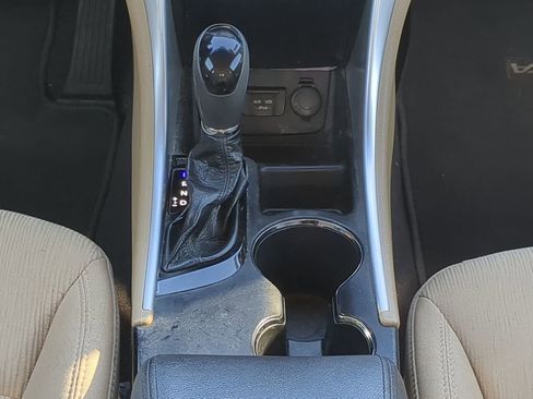 Used 2011 Hyundai Sonata GLS image 18