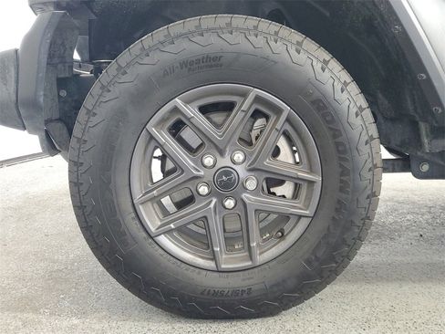 Used 2025 Jeep Wrangler Sport image 8