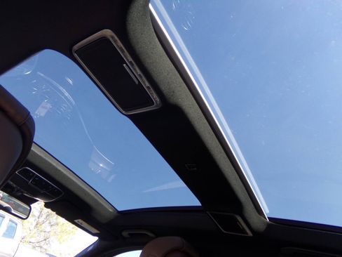 Used 2016 Mercedes-Benz S 550 4MATIC Sedan image 27